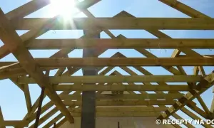 Czym ocieplić komin na strychu, by uniknąć wysokich kosztów?