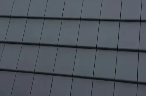 Dachówka płaska czy falista - co wybrać, aby uniknąć problemów?