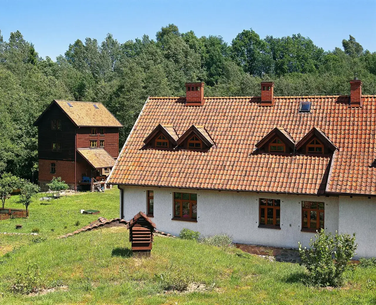 Zdjęcie Ile kosztuje metr dachu? Sprawdź, jak uniknąć wysokich wydatków
