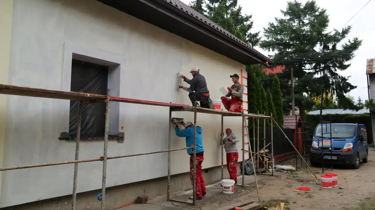 Zdjęcie Tynk silikatowy co to jest? Poznaj jego właściwości i zastosowanie